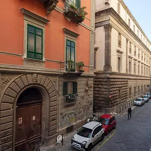 https://tredici-boutique-rooms.hotels-amalfi.com