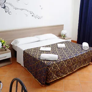 https://hotel-centrale-milan.italymilanhotels.net